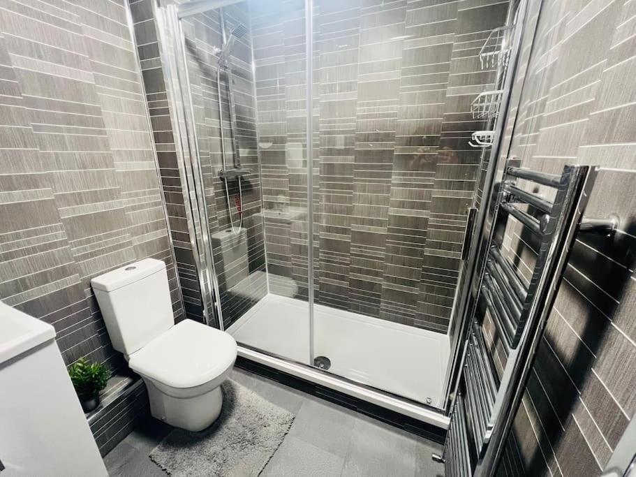 إدنبرة Superb 2 Bedroom Apartment With Free Parking المظهر الخارجي الصورة