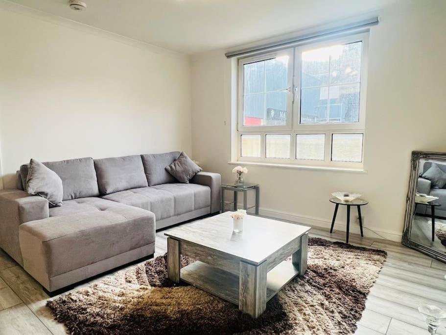 إدنبرة Superb 2 Bedroom Apartment With Free Parking المظهر الخارجي الصورة